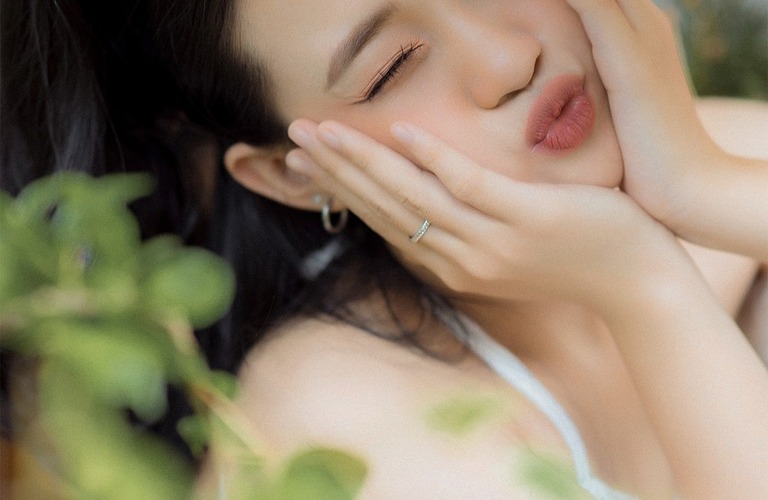 目力と美しさを引き出す上品なアイメイクを体験しよう